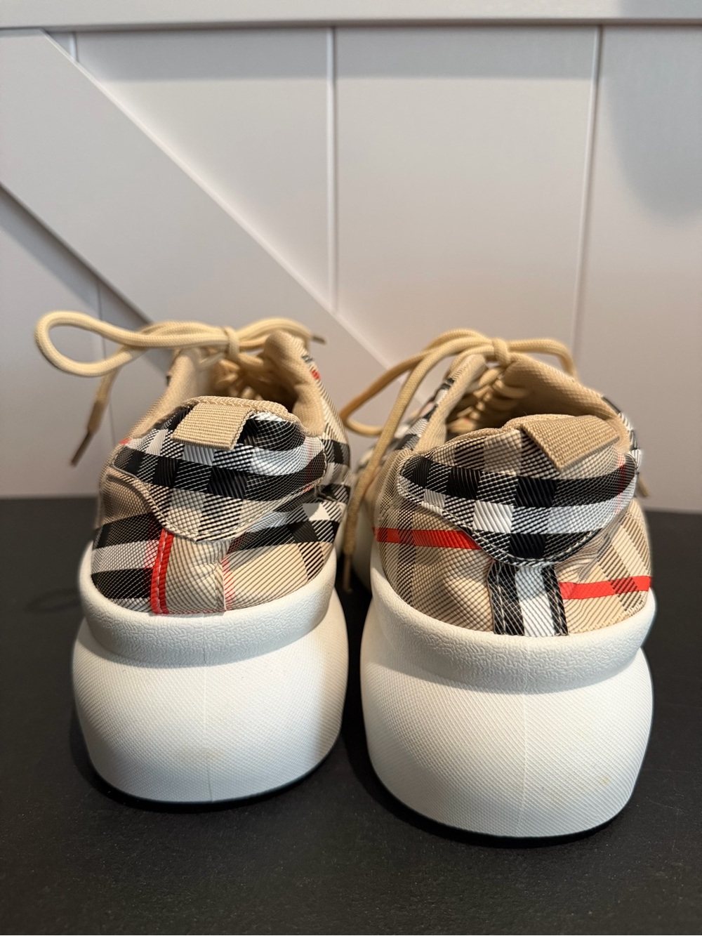 Casual Plaid Lace-Up Sneakers - Beige - Picture 6 of 8